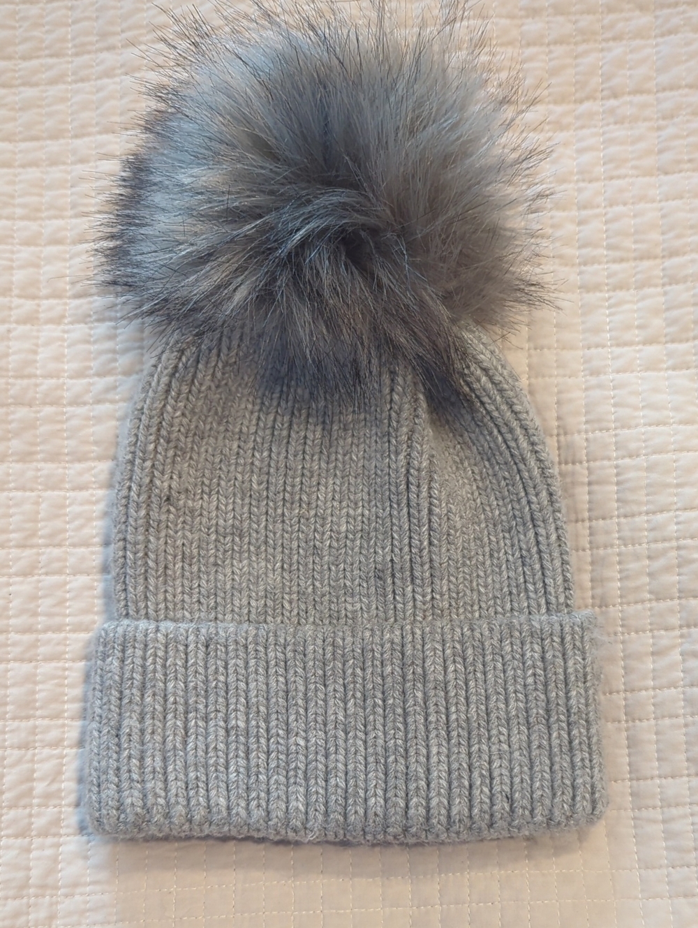 NORLA Canada Cozy Gray Knit Pom Beanie